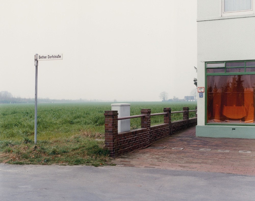1 Laurenz Berges, Cloppenburg Serie, 1989-1990, C-Print, gerahmt, 39 x 44 cm, Ed. 9, Courtesy GALERIE WILMA TOLKSDORF